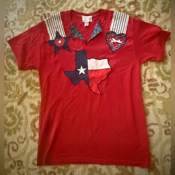 Red Short Sleeve Tee with Texas State Design - Picture 1 of 4